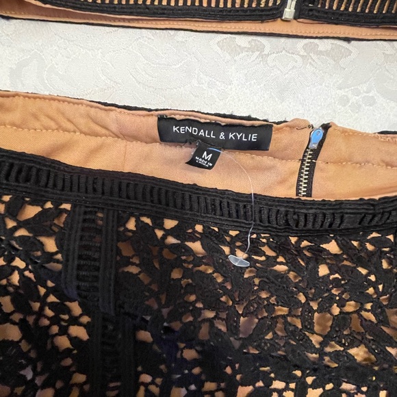 Kendall & Kylie Two piece skirt and top-NWOT-Black lace over nude underlay - Picture 6 of 6
